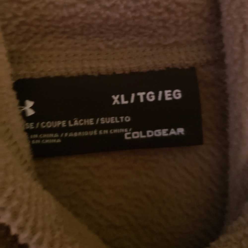 Pullover - Picture 2 of 3
